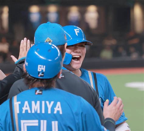 【日本ハム】清宮幸太郎が今季1号 バックスクリーンへ運び「よかったです、1本出て」 スポーツ報知