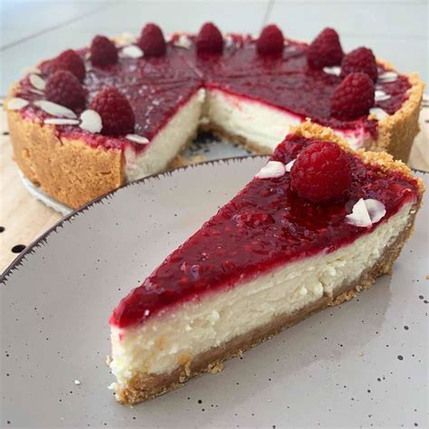 Cheesecake S Bielou Oko A Malinami Receptar Online