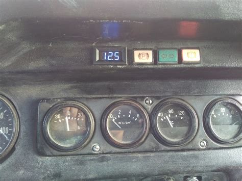Вольтметр — УАЗ 469, 3 л, 1980 года | электроника | DRIVE2