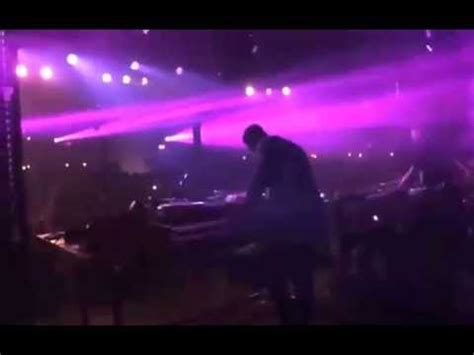 Naked Streaker Girl Jumps On Stage With Keys N Krates During Live DJ