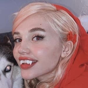 7 Hot Sexy Alida Simone Bikini Pics