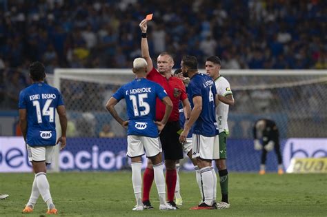 Volante Do Cruzeiro Ser Julgado Por For A Incompat Vel Dupla Volta