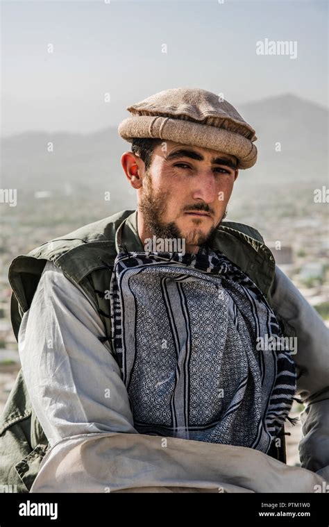 Homme afghan Banque de photographies et dimages à haute résolution Alamy