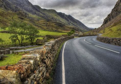 Llanberis Pass | HDR creme