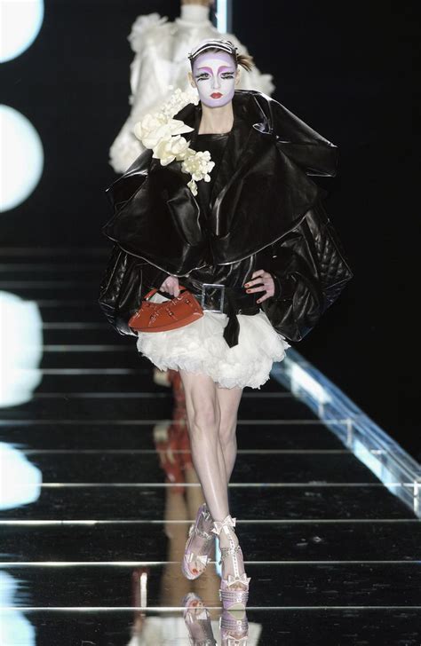 Christian Dior Fall 2003 Runway Pictures Christian Dior Haute Couture