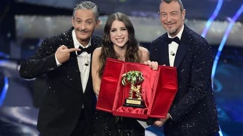 Sanremo 2024 il trionfo di Angelina Mango e cosa ci è piaciuto e cosa