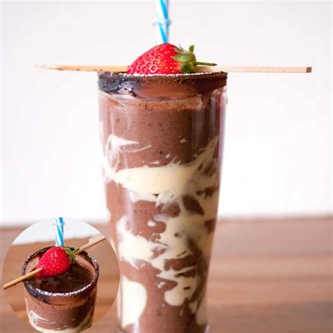 Strawberry Chocolate Smoothie - Veena Azmanov