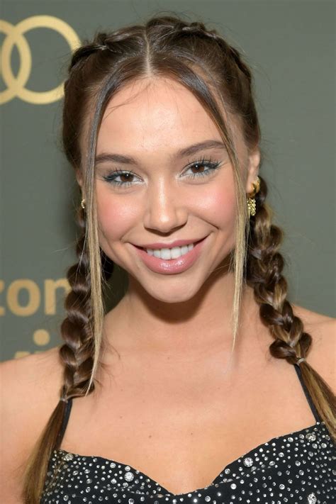 Braided Brunette Alexis Ren Looks Perfect In A Sexy Dress The Fappening