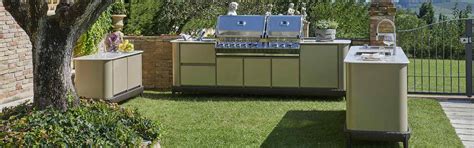 Luxury outdoor kitchen: ideas to furnish an outdoor space