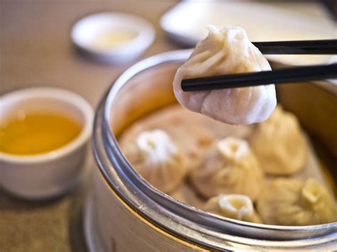 The 10 Best Dishes to Try in Shanghai