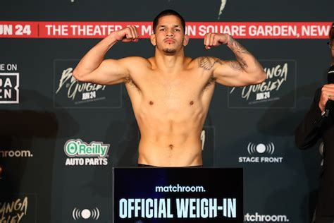 Berlanga Decisions Quigley Boxing News Boxing Ufc And Mma News