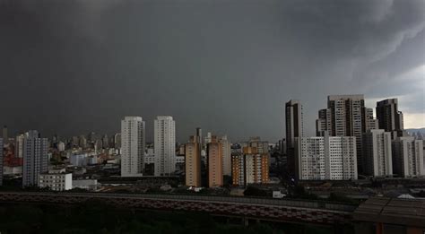 Apagão milhões ficam sem luz após chuvas em São Paulo Revista Focus