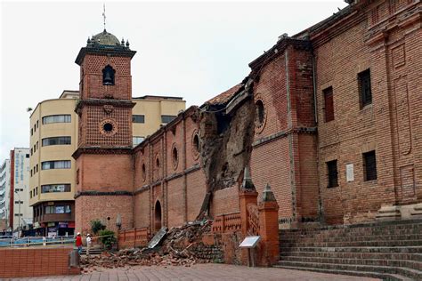 En Fotos Se Desplom La Fachada De Iglesia De San Francisco En Cali