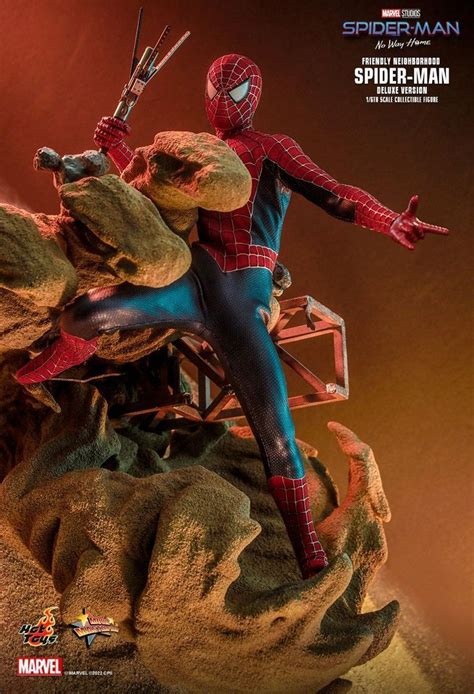 Hot Toys Spider Man No Way Home Friendly Neighbourhood Spider Man Deluxe 1 6 Scale Figure Artofit