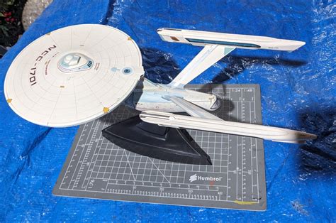 Bandai Star Trek 1 850 USS Enterprise NCC 1701 Pre Built Lit Model Kit