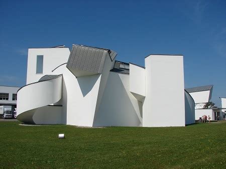 Gehry's Deconstructivism Architecture | Forms, Models & Materials ...