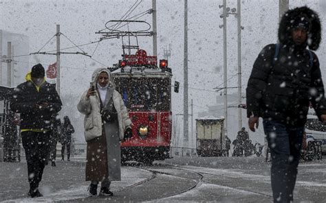 Kar yağışı 11 Mart cuma günü fena meteoroloji Ankara İstanbul Bursa