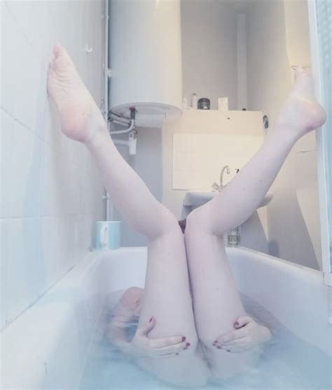 Lovely Legs Porn Pic