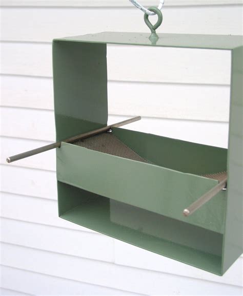 99 Modern Bird Feeder / Sage Green | Joe Papendick