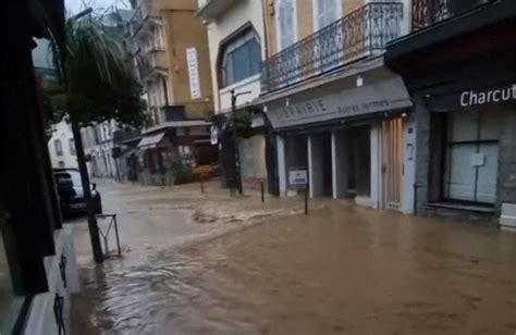 Orages Pluies Diluviennes Et Inondations Dans Les Pyr N Es Des