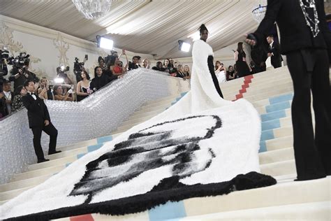 Met Gala 2023 Famosos Hacen Homenaje A Karl Lagerfeld El Kaiser De