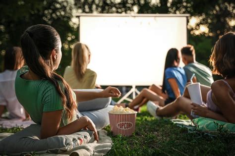 Cómo Disfrutar De Una Noche De Cine De Verano En Tu Jardín O Tu Terraza