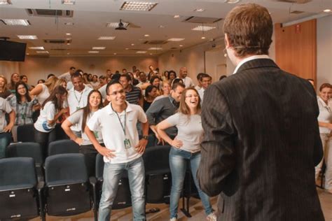 Dinâmicas Divertidas Para Adultos - Dinâmicas de Grupo Divertidas : 10 opções divertidas para 2026
