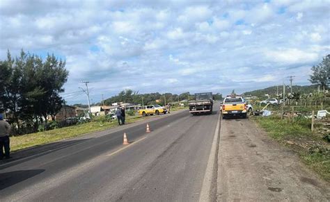 Motociclista de 48 Anos morre em colisão caminhão na ERS 786 em