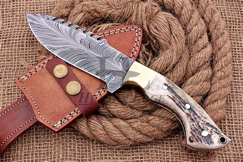 Huntex Brand New Custom Handmade Feather Pattern Damascus 254 Mm Long Full Tang Deer Antler