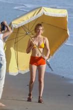 Amber Valletta Poses In A Bikini With A Big Umbrella In The Shores On The Beach In Malibu AZNude
