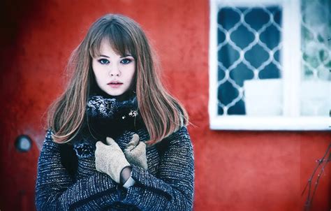 Wallpaper Cold Winter Look Girl Face Wall Sweetheart Model For