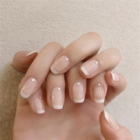 MouYou 24 Stück Press on Nails Kurz Square Nude Fake Nails Full Cover