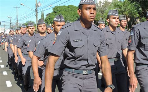 Desfile celebra a Revolução de 1932 em Presidente Prudente FOTOS