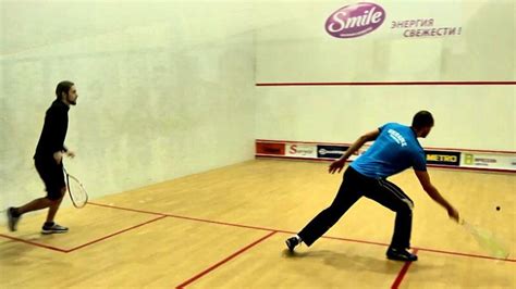 Знаменитий футболіст опановує гру "сквош" - Новини спорту