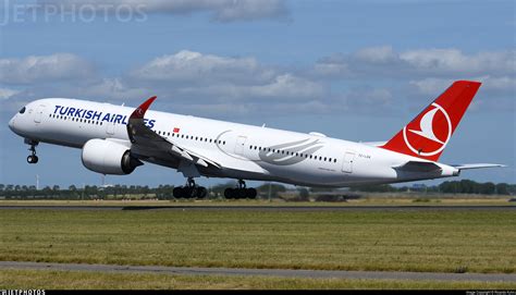 Tc Lga Airbus A Turkish Airlines Ricarda Kuhn Jetphotos