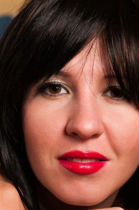 Brunette Foto De Archivo Imagen De Pelo Mujer Pista