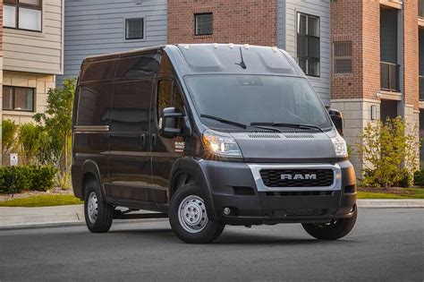 2022 Ram Promaster Cargo Van Pictures - 105 Photos | Edmunds