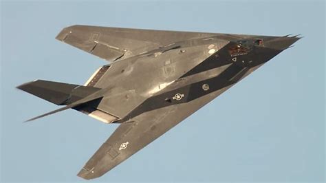 Why did the USAF retire the F-117 Nighthawk Stealth Fighter early ...