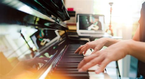 Es posible aprender piano en línea Technocio