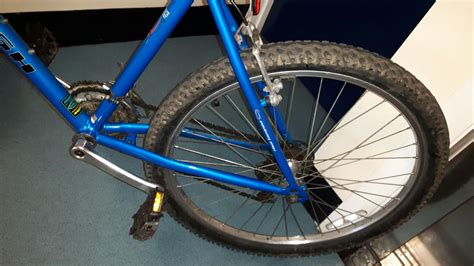 Blue Raleigh Cyclone Se Mountain Bike In E17 London Borough Of Waltham