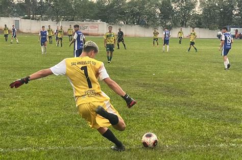 Paran Bom De Bola Come A Nesta Sexta Fases Regionais