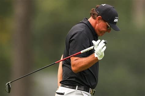 Phil Mickelson reaches US Open breaking point