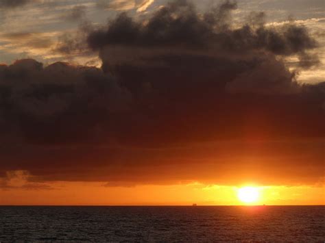 Gran Canaria Un Paisaje Por Descubrir Amanecer Desde La Avenida