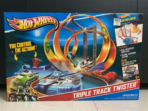 Hot Wheels Triple Track Twister Trackset Hobbies Toys Toys Games On Carousell