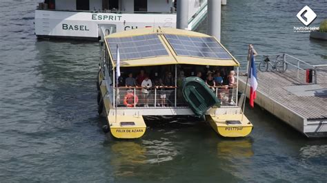 Une Navette Fluviale Lectro Solaire Sur La Seine