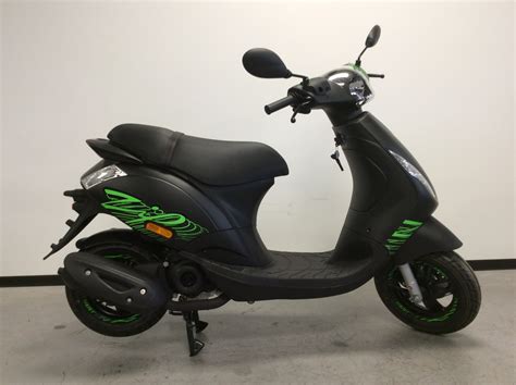 Scooter Piaggio Zip T Neuf