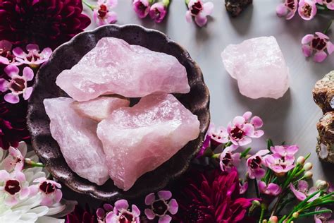 Quartz Rose: propriétés, vertus et signification de la pierre
