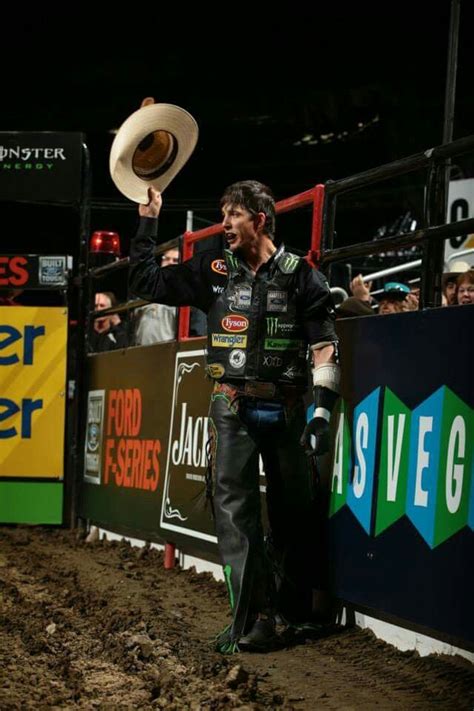 J B Mauney | Pbr bull riding, Bull riding, Bull riders