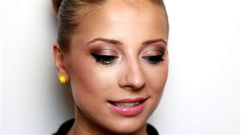 Best Eyeshadow For Blue Eyes Blonde Hair Dvdluli