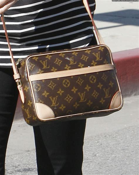 Jennifer Love Hewitt Los Angeles Celebrity Beautiful Babe Posing Hot Los Angeles